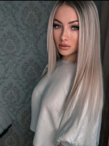 Тихомира Горячая Секретарша фото 3